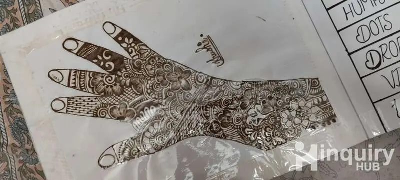 Khushii Mehndi Artist