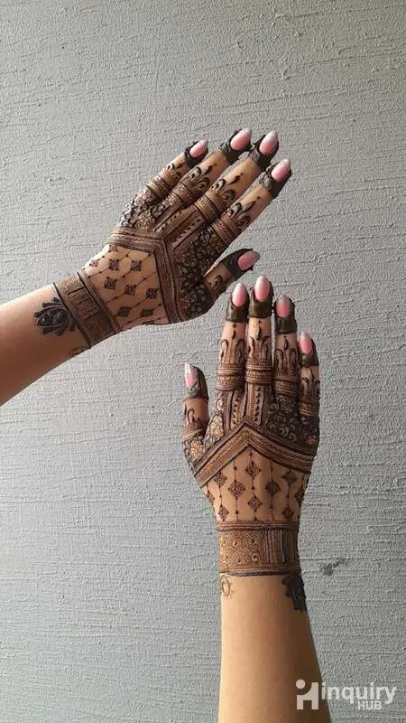 Priya Mehndi Artist