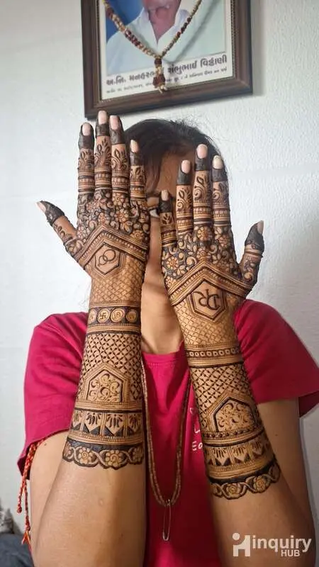 Priya Mehndi Artist