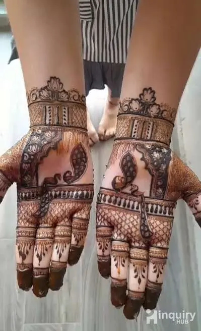 Priya Mehndi Artist