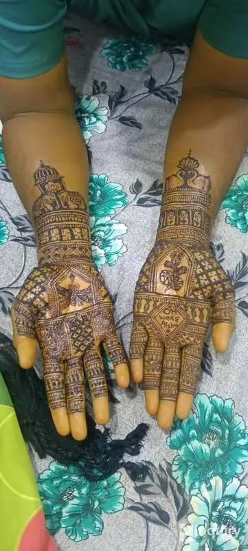 Pramila Mehndi Artist