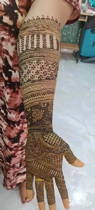 Pramila Mehndi Artist