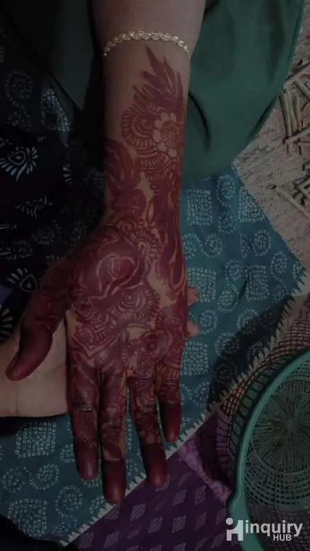Afreen Saba Mehandi Artist