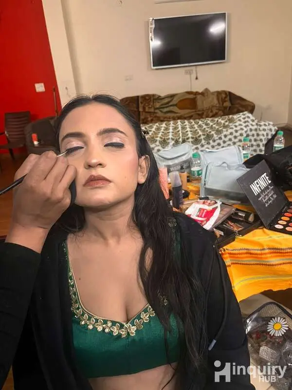 Glam Up By Pooja