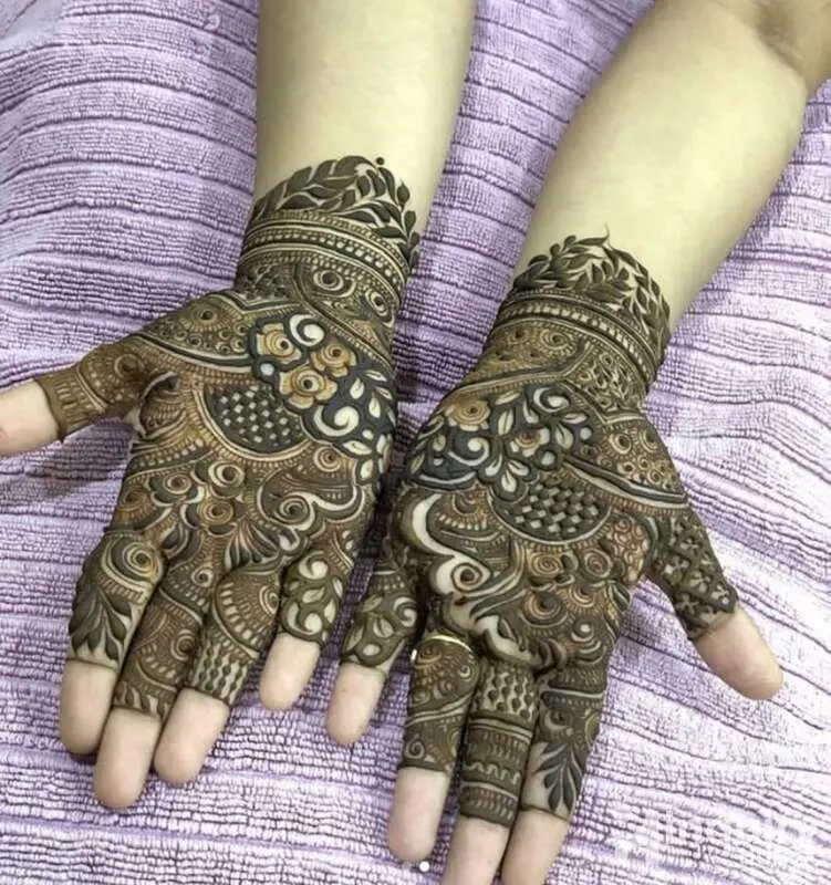 Heena Mehandi Art's