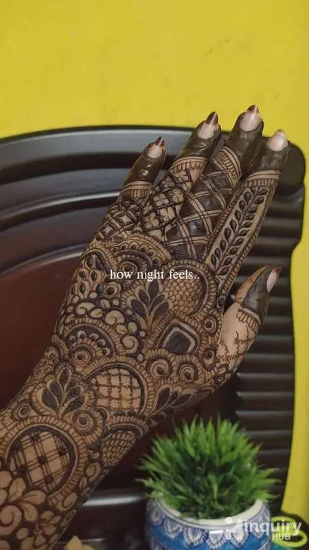 Ayesha Khan Mehndi Artists
