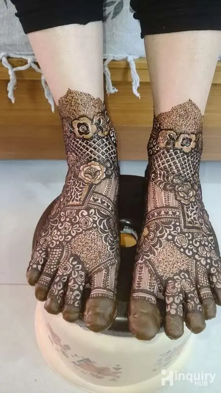 Mahek Mendi  Artist