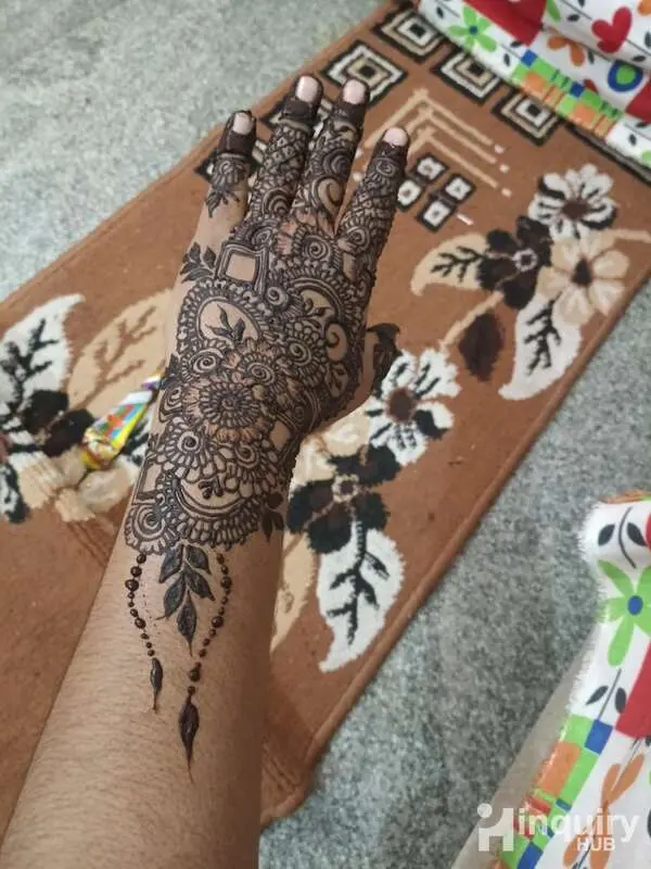 Ayesha Mehndi Art