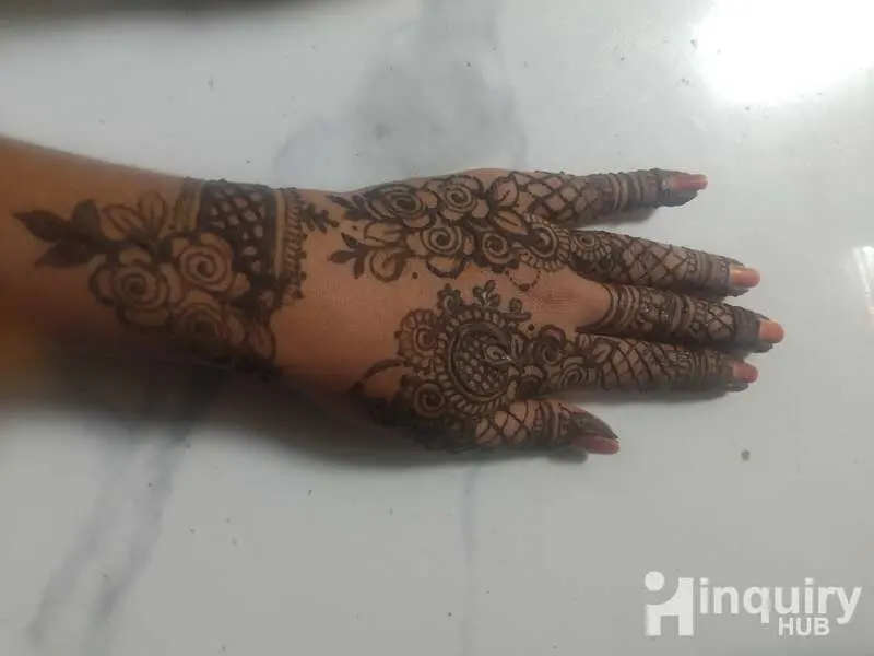 Noor Mehendi Artist
