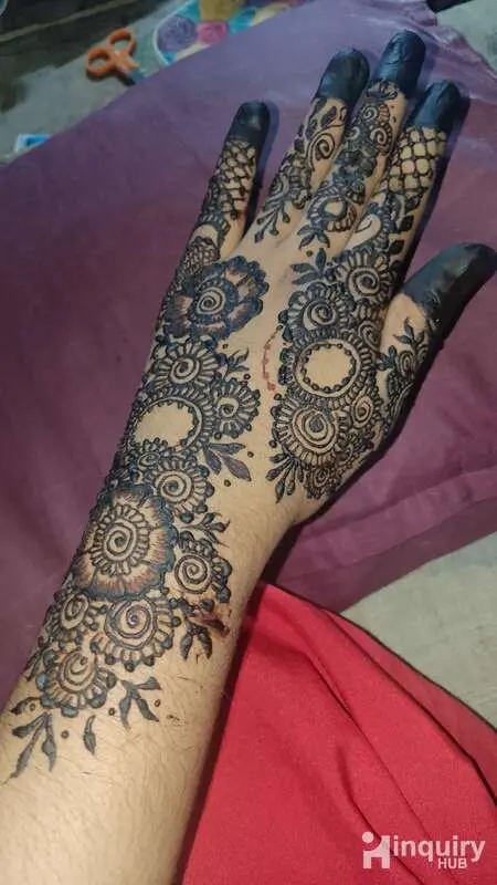Noor Mehendi Artist
