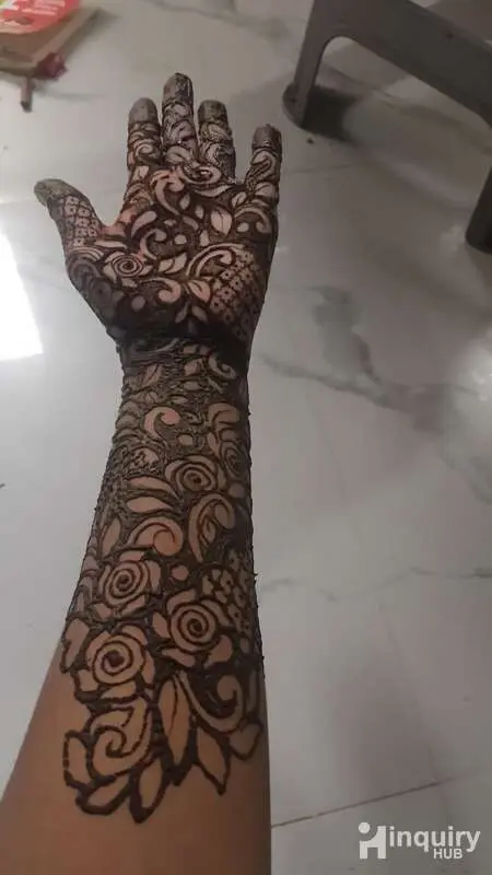 Noor Mehendi Artist