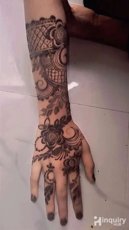 Noor Mehendi Artist