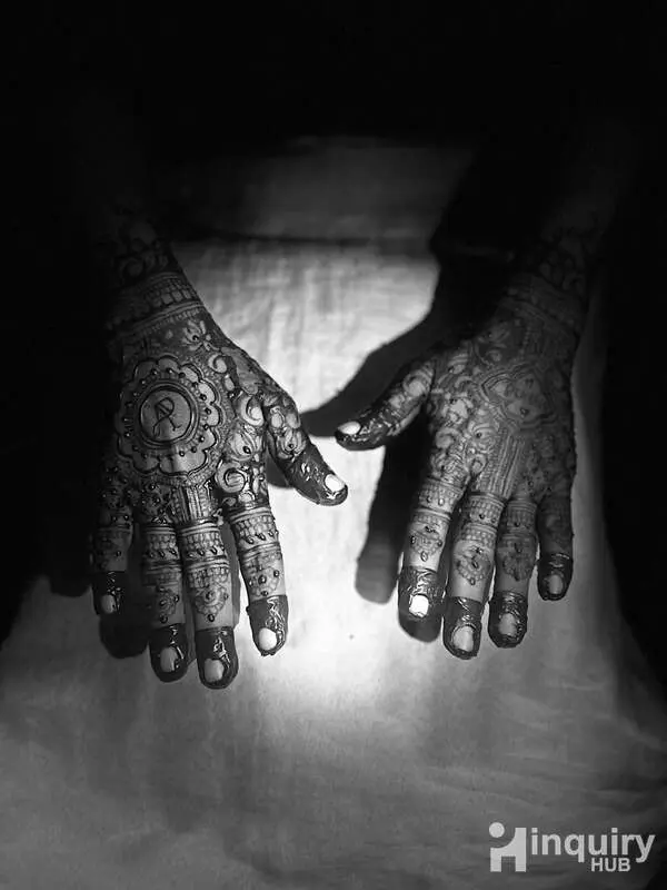Aashka Mehndi Artist