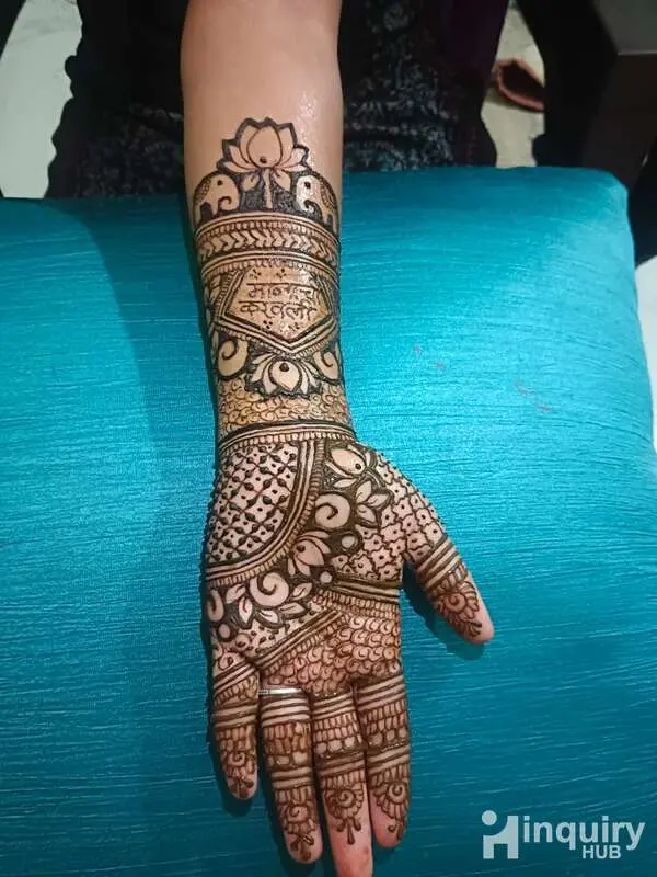 Mehndi Artist Shivani