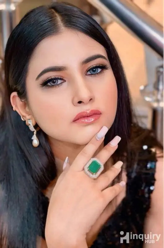 Glam Makeup Artist