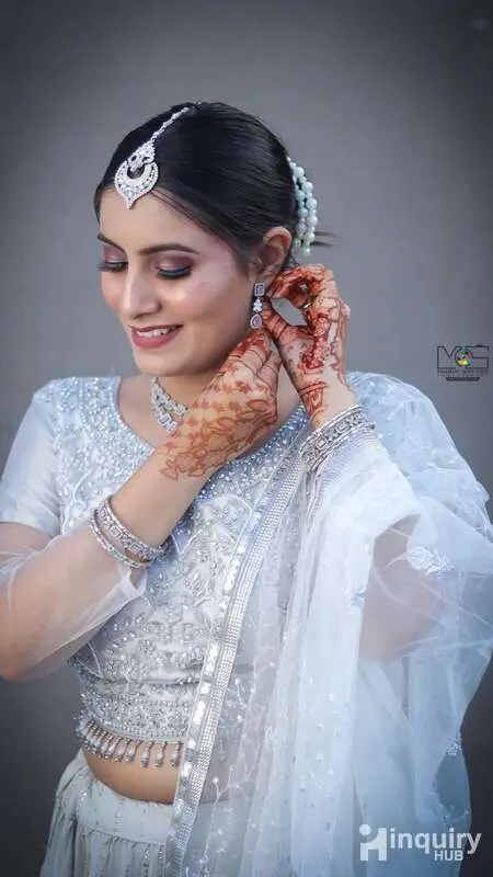 Pari Beauty Parlour