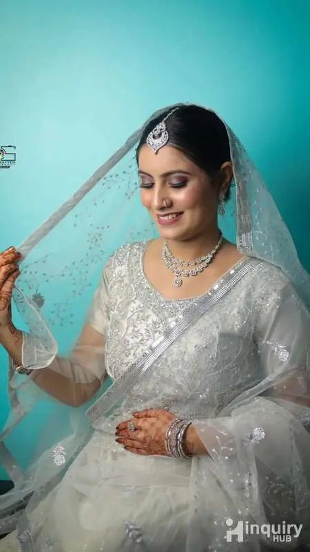 Pari Beauty Parlour
