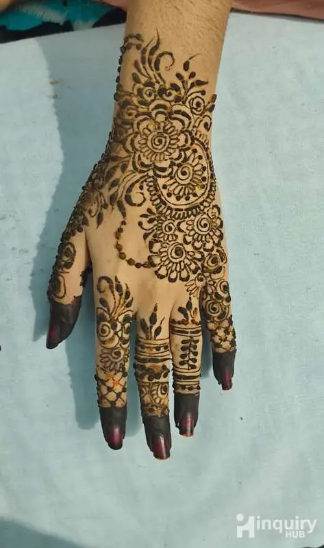 Afreen Heena Mehndi Artist