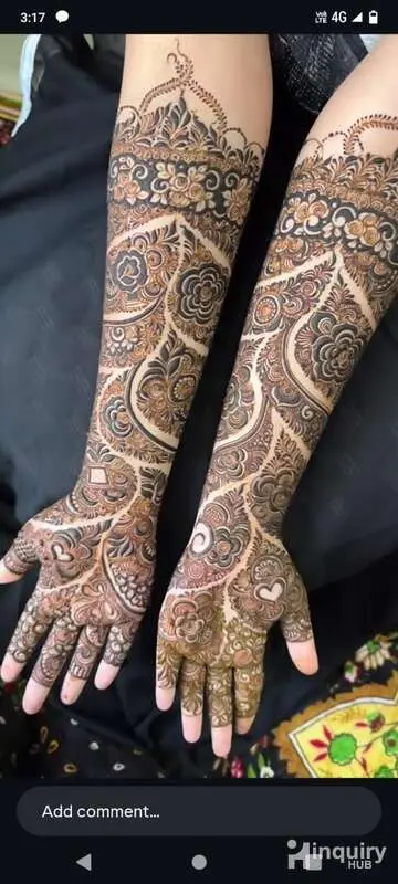 Mehndi Artist Saniya