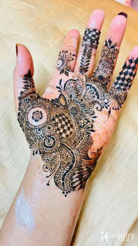 Javeriya Mahendi