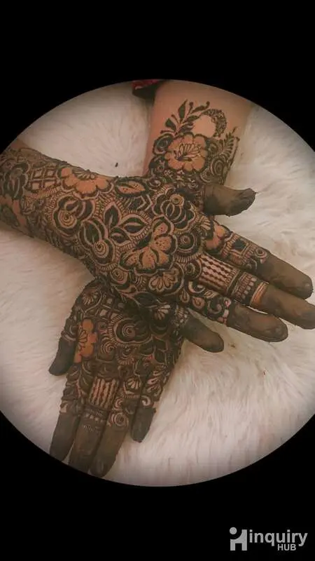 Mehndi Artist Safiya