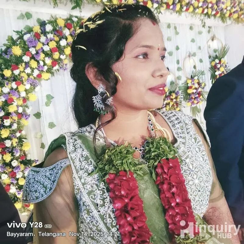 Sravanthi Mogli Makeup Artist