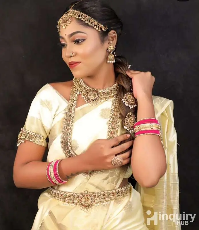 Avni Beauty Saloon