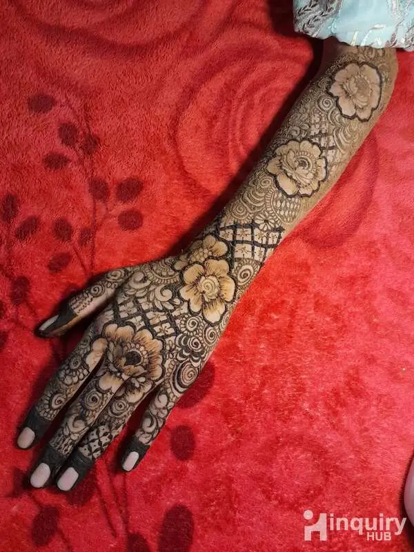 Naaz Heena