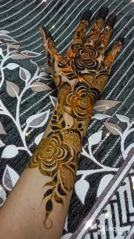 Naaz Heena