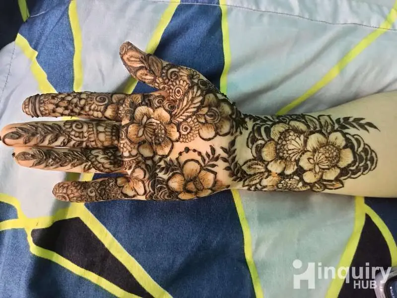 Naaz Heena