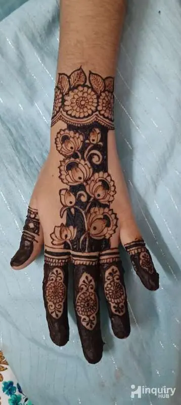Shehnaz Mehndi Arist