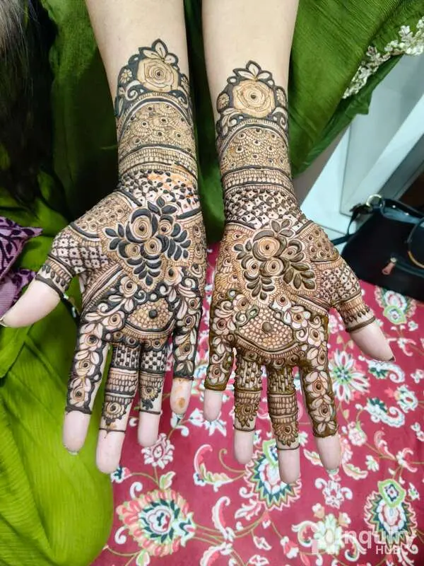 Hina Mehndi Artist And Classes