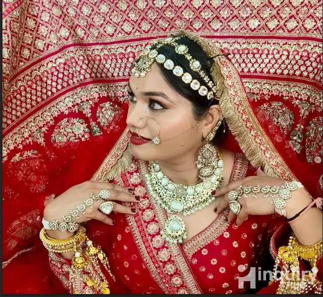 The Glam Mahima