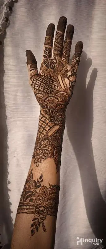 Aahida's Henna Vibezz