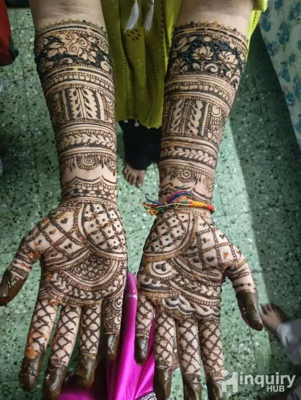 Priya Mehndi Artistic