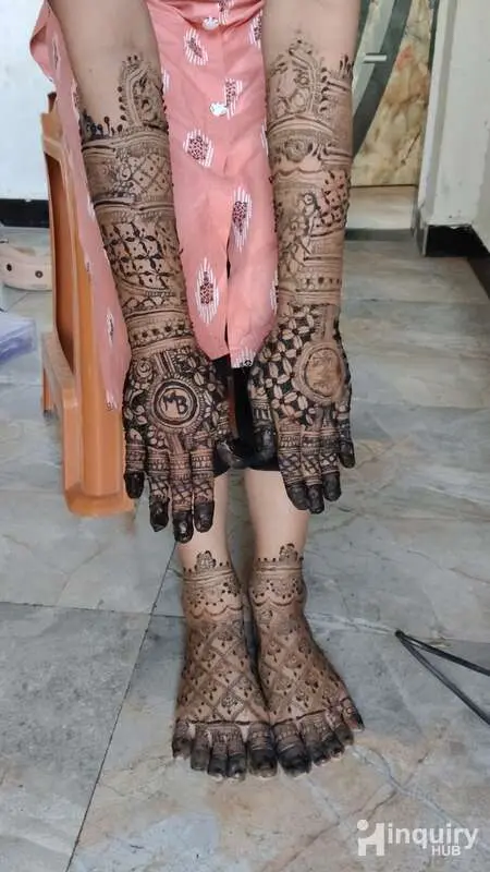 Priya Mehndi Artistic