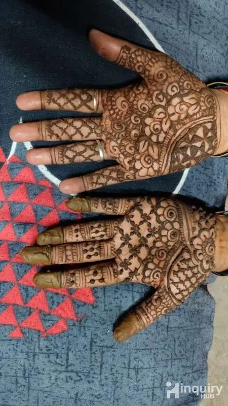 Priya Mehndi Artistic