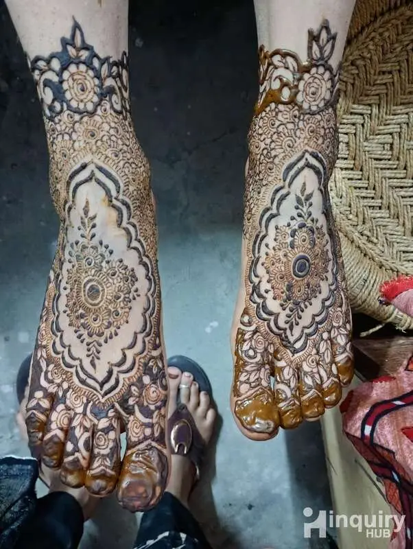 Kulsum Mehndi Artist