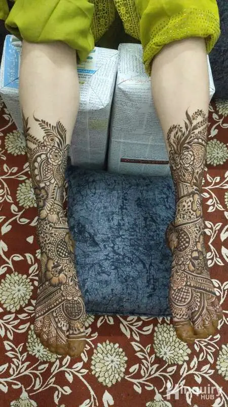 Zainab Fatima Mehndi Artist