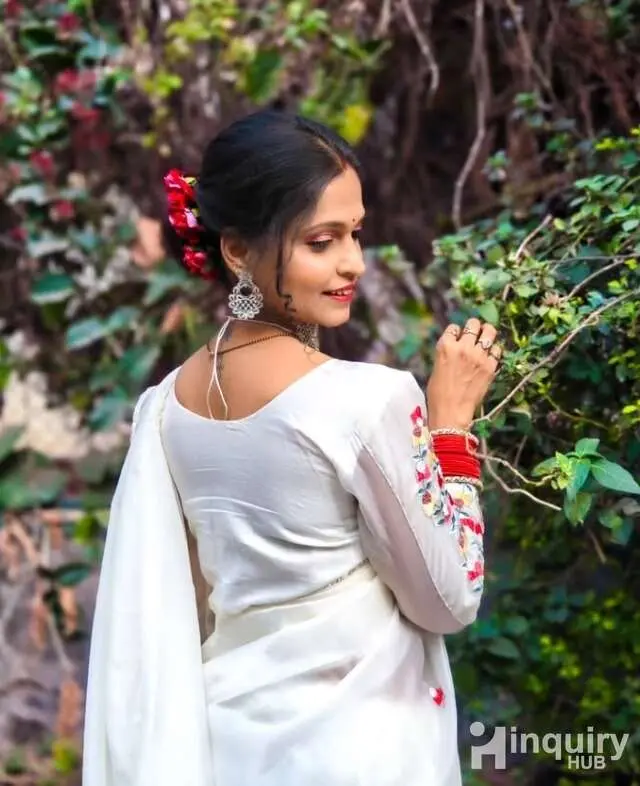 Sharmila Kolte Makeup Artist