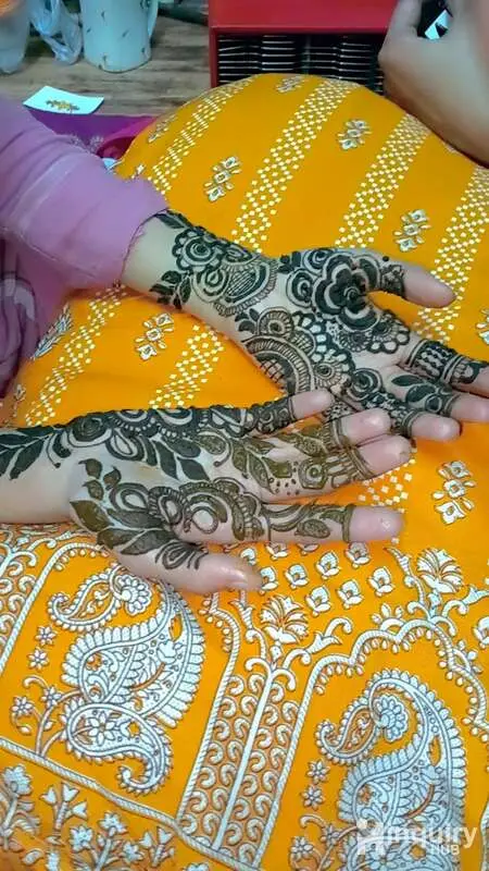 Noor Mehndiartist