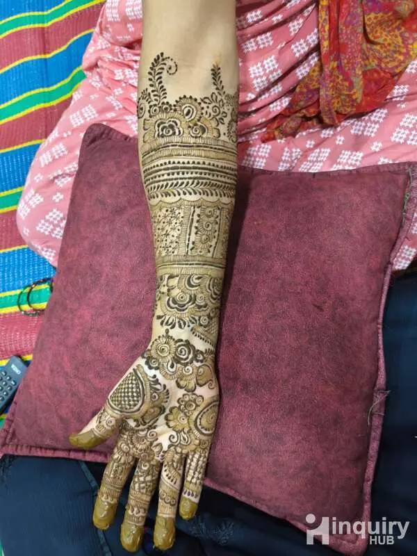 Afiyah's Mehendi  Artist