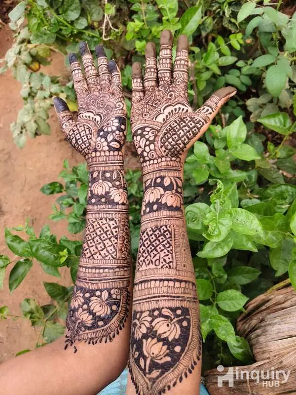 Afiyah's Mehendi  Artist