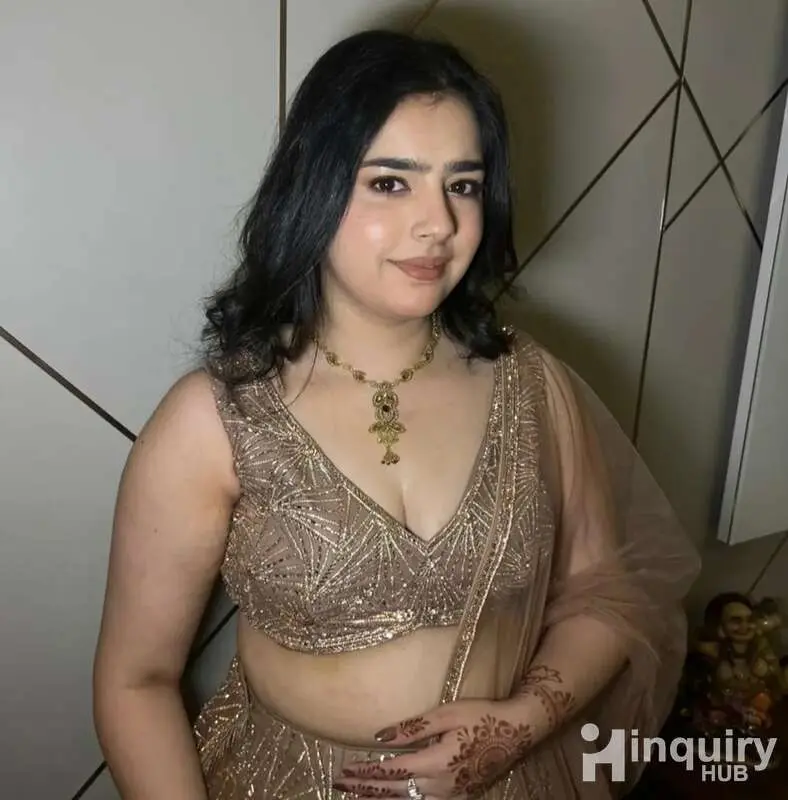 Sakshi  Artist