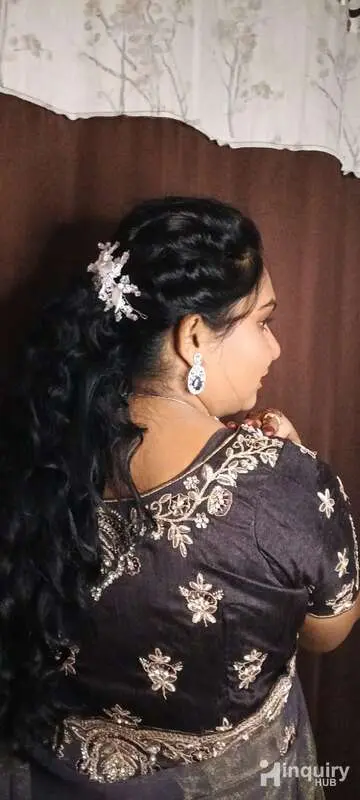 Rekha Sonawana Vaishnavi Beauty Parlour