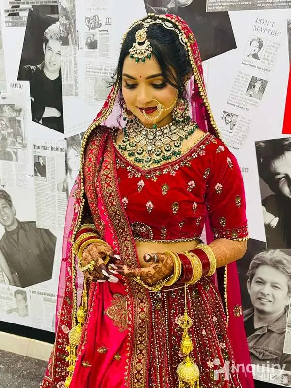 Zeenat Khan