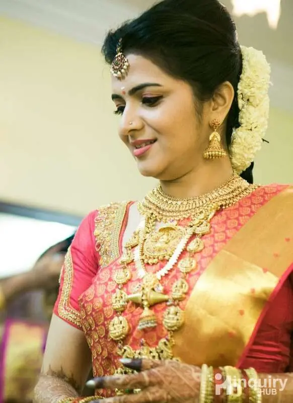Juhi Makeup Artist