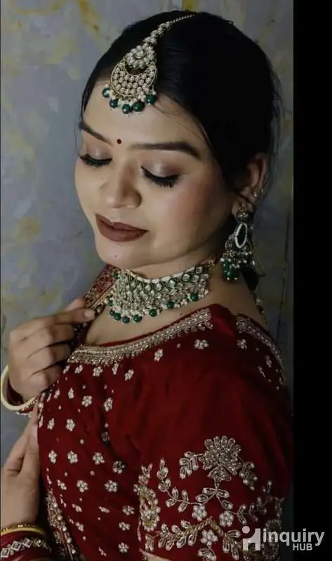 R T Glam Studio