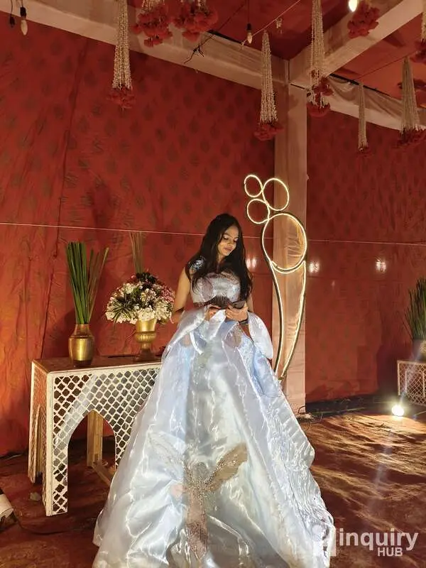 R T Glam Studio