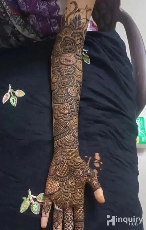 Sheefa Mehendi Artist